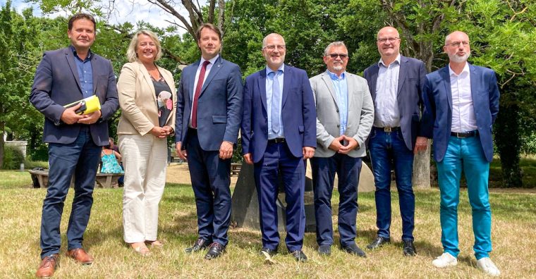 La Région Bretagne, Golfe du Morbihan Vannes Agglomération, Auray Quiberon Terre Atlantique, Lorient Agglomération, Quimperlé́ Communauté́, Concarneau Cornouaille Agglomération et Quimper Bretagne Occidentale ont jeté les bases d’un accord inédit sur les mobilités ©DR