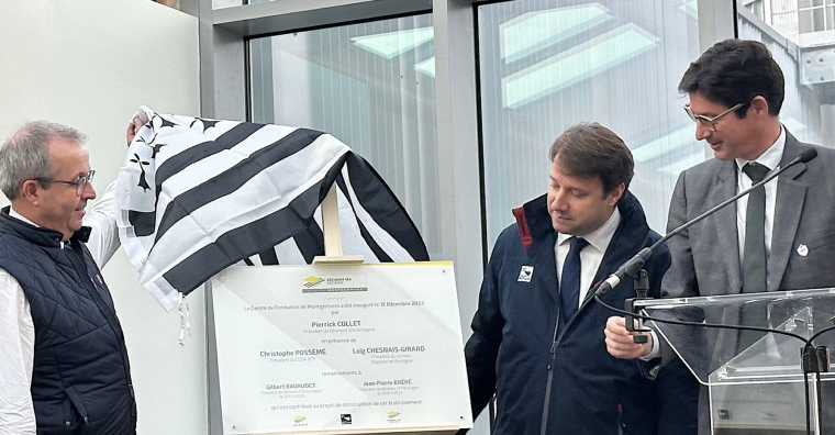 Pierrick Collet,président de Bâtiment-CFA Bretagne ; Loïg Chesnais-Girard, président de la Région Bretagne ; et Christophe Possemé, président du CCA-BTP ©DR