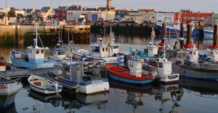 La fermeture pour un mois des eaux poissonneuses du golfe de Gascogne entraîne inquiétude et manque à gagner pour les pêcheurs bretons ©7J-DB