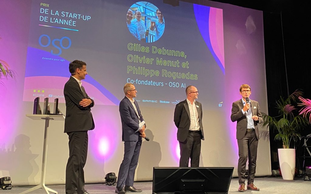 Olivier Bodiguel (Groupe Samsic) a remis le prix aux cofondateurs Olivier Menut et Philippe Roguedas (absent Gilles Debunne)