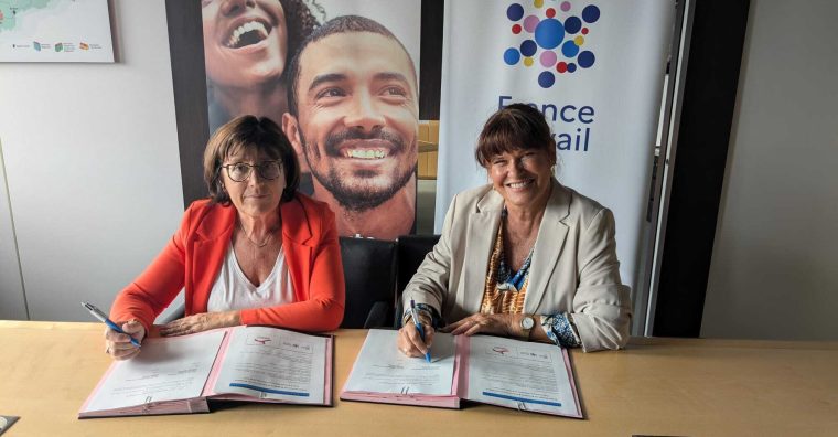 Edith Macé, directrice des relations humaines au Crédit Mutuel de Bretagne et Angélique Goodall, directrice régionale de France Travail Bretagne