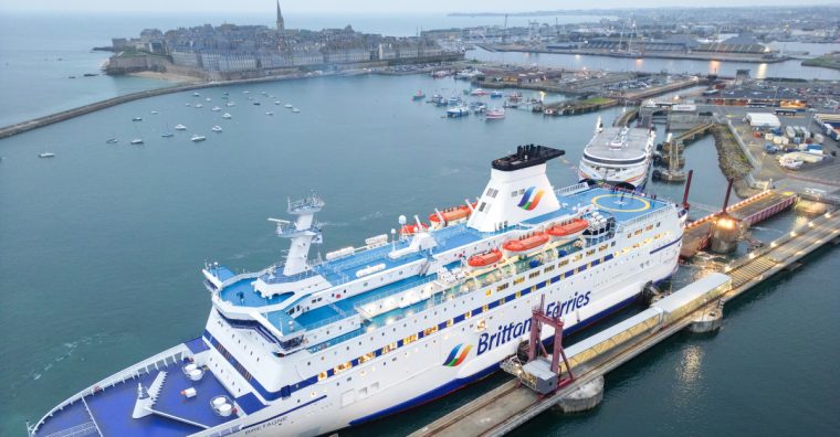 Le Bretagne à quai à Saint-Malo le 3 novembre 2024, avant son dernier départ