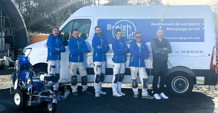 Créée en avril 2024 à Renac (35), l'équipe de Breizh Line Résine est spécialisée sur plusieurs marchés, notamment les sols techniques en résine, le marquage au sol et la signalisation en peinture pour les industriels