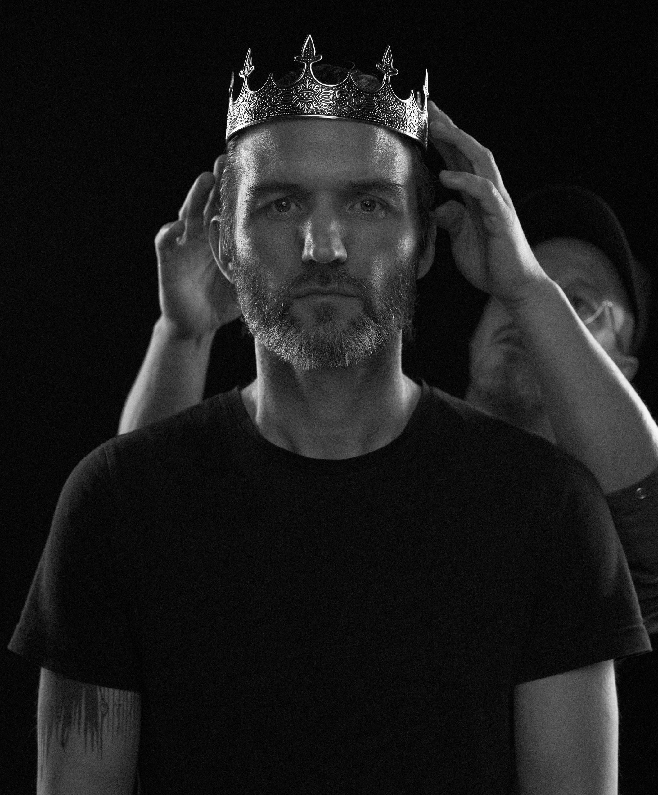 L'artiste Arm, rôle principal de l'adaptation de Macbeth par David Gauchard