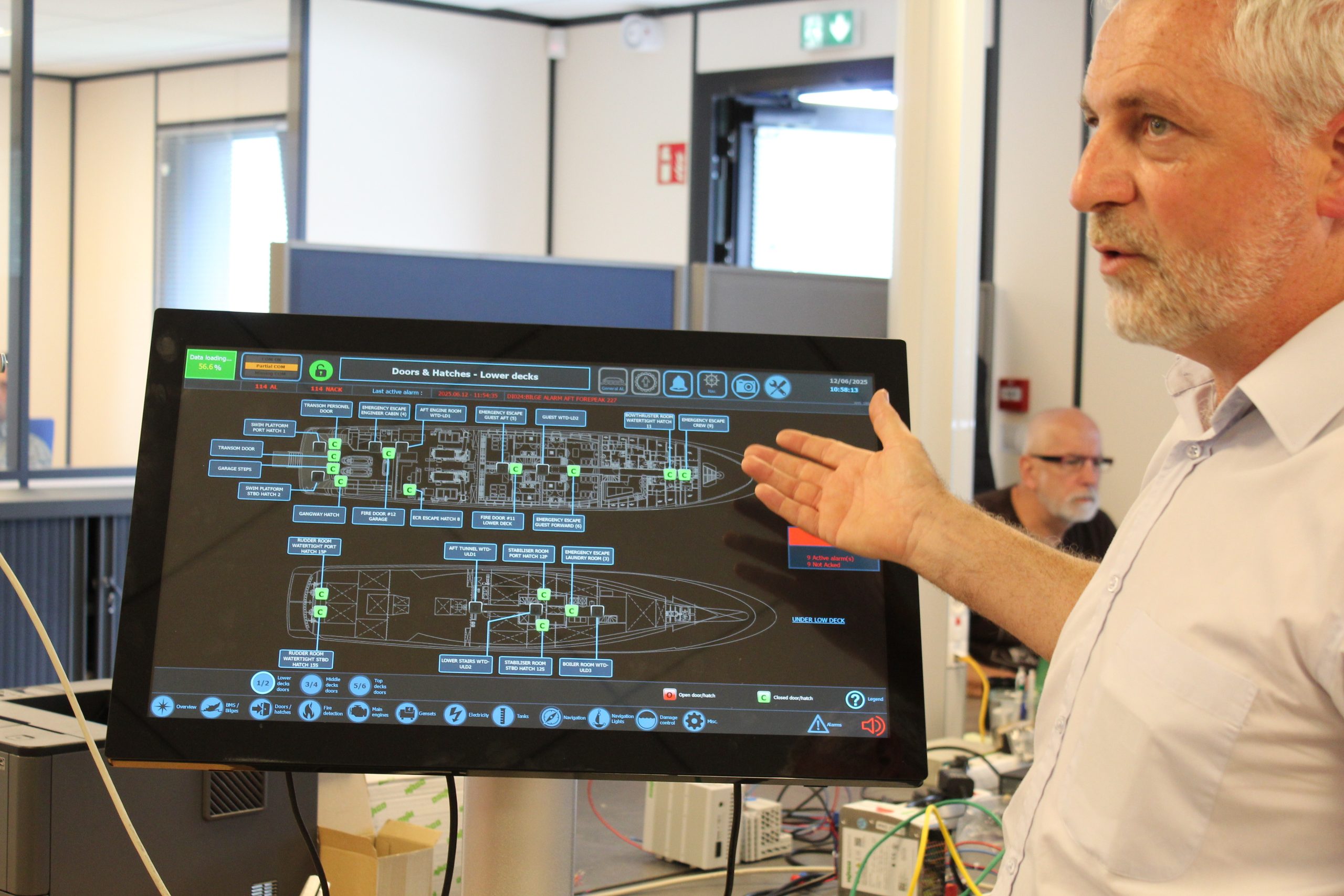 Associant surveillance et commande centralisée à bord, les solutions de Marinelec permettent de tout gérer et contrôler en temps réel, à partir d'un écran tactile