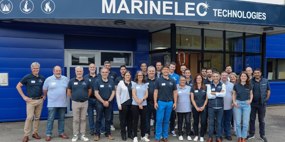 Toute l'équipe de Marinelec Technologies a célébré les 50 ans de l'entreprise à Quimper. Dédiée à la sécurité maritime, la PME conçoit et fabrique des systèmes d'alarmes, de détection incendie ou de gestion des feux de navigation.