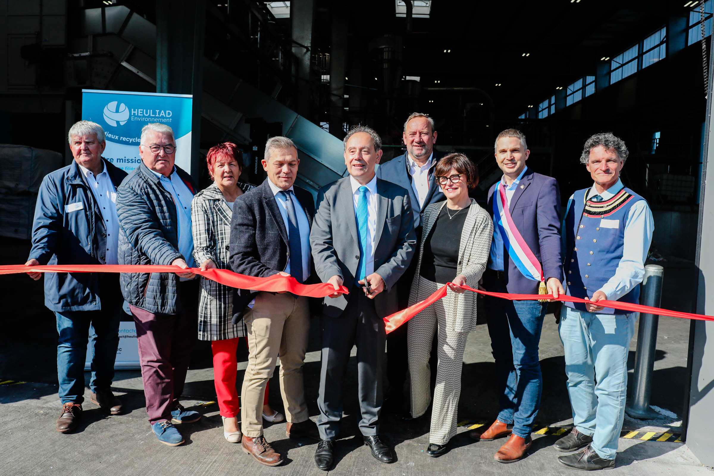 L'inauguration s'est faite en présence des fondateurs du projet Bénédicte Jézéquel de Silvadec et Grégoire Bureau du groupe Cairn ainsi que du préfet du Morbihan, Michaël Galy, et de nombreux élus.