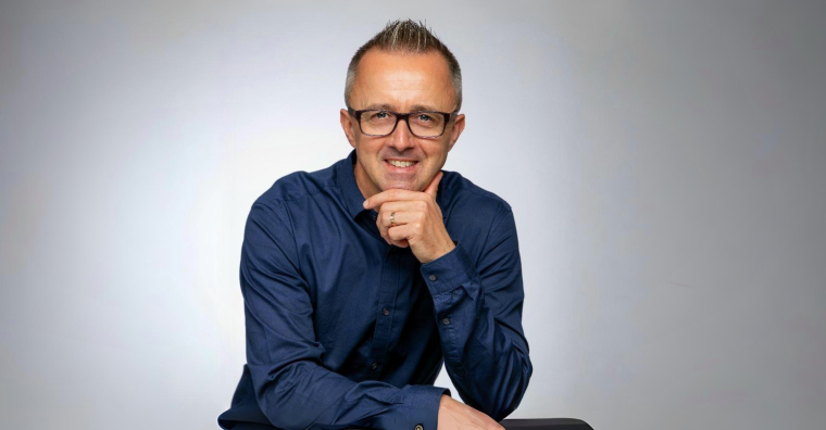 Fabien Le Bert, le fondateur de Leanergie Conseil, est ingénieur de formation. Il a exercé plus de vingt ans dans l’industrie : automobile, plasturgie, pharmaceutique et agroalimentaire.