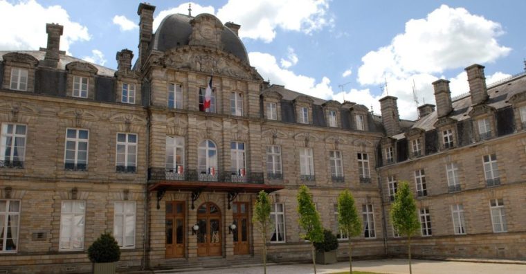 Illustration de l'article La construction du centre commercial de Pluvigner suspendue par le préfet