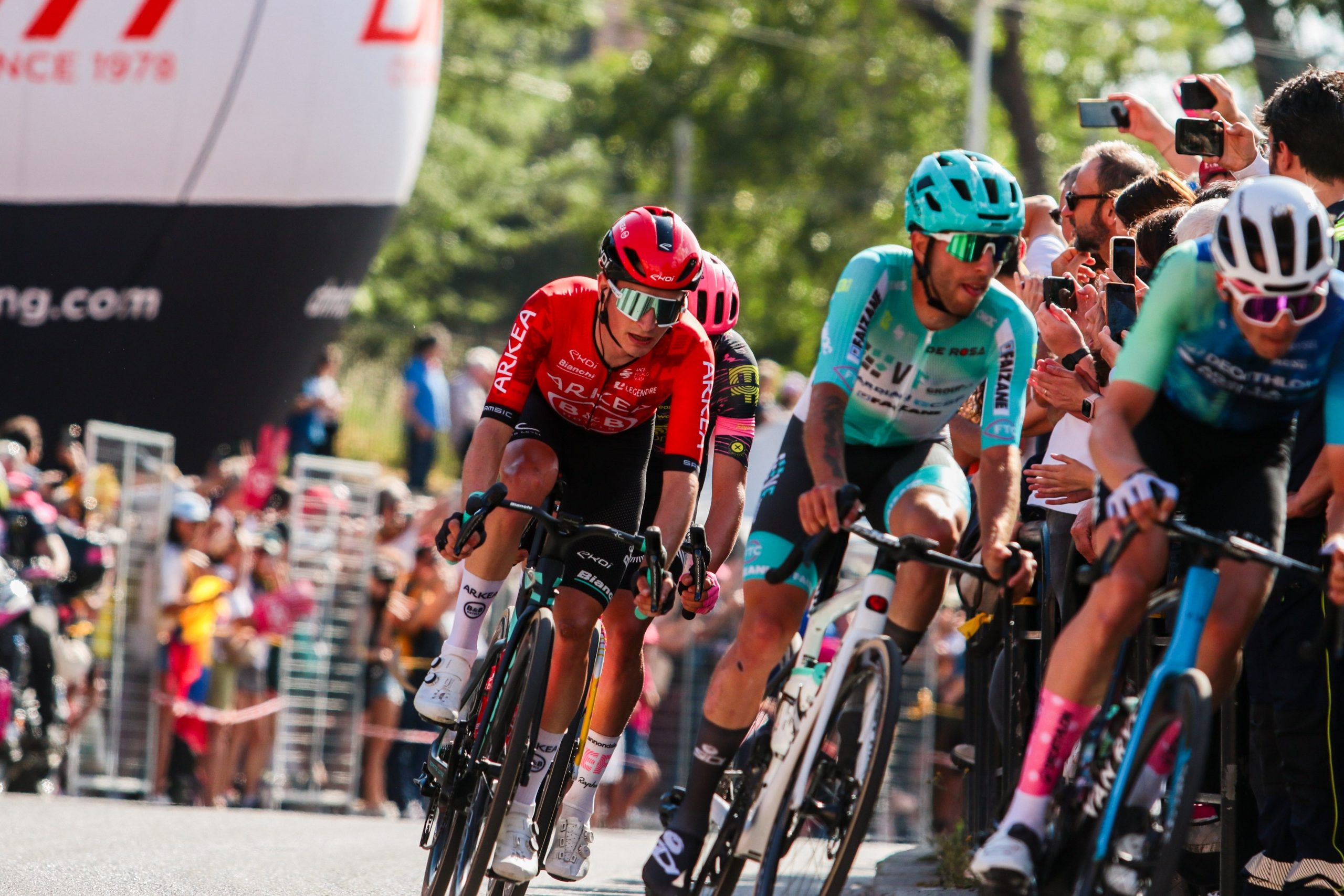 Ewen Costiou, coureur Arkéa - B&B Hôtels lors du Giro en 2024