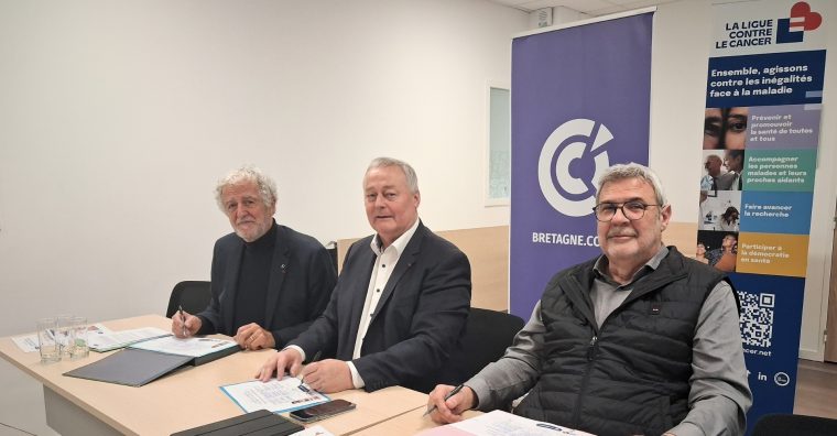 De gauche à droite : Patrick Bourguet, Président du Comité 35 de la Ligue contre le cancer,
Jean-Pierre Rivery, Président de la CCI Bretagne et Thierry Amicel, Président du Comité des Côtes d’Armor