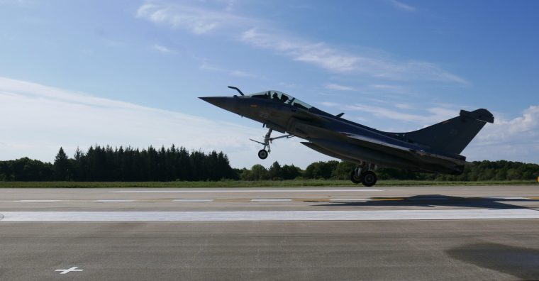 Illustration de l'article Les jeunes pilotes de Rafale s’entraînent à Lann-Bihoué
