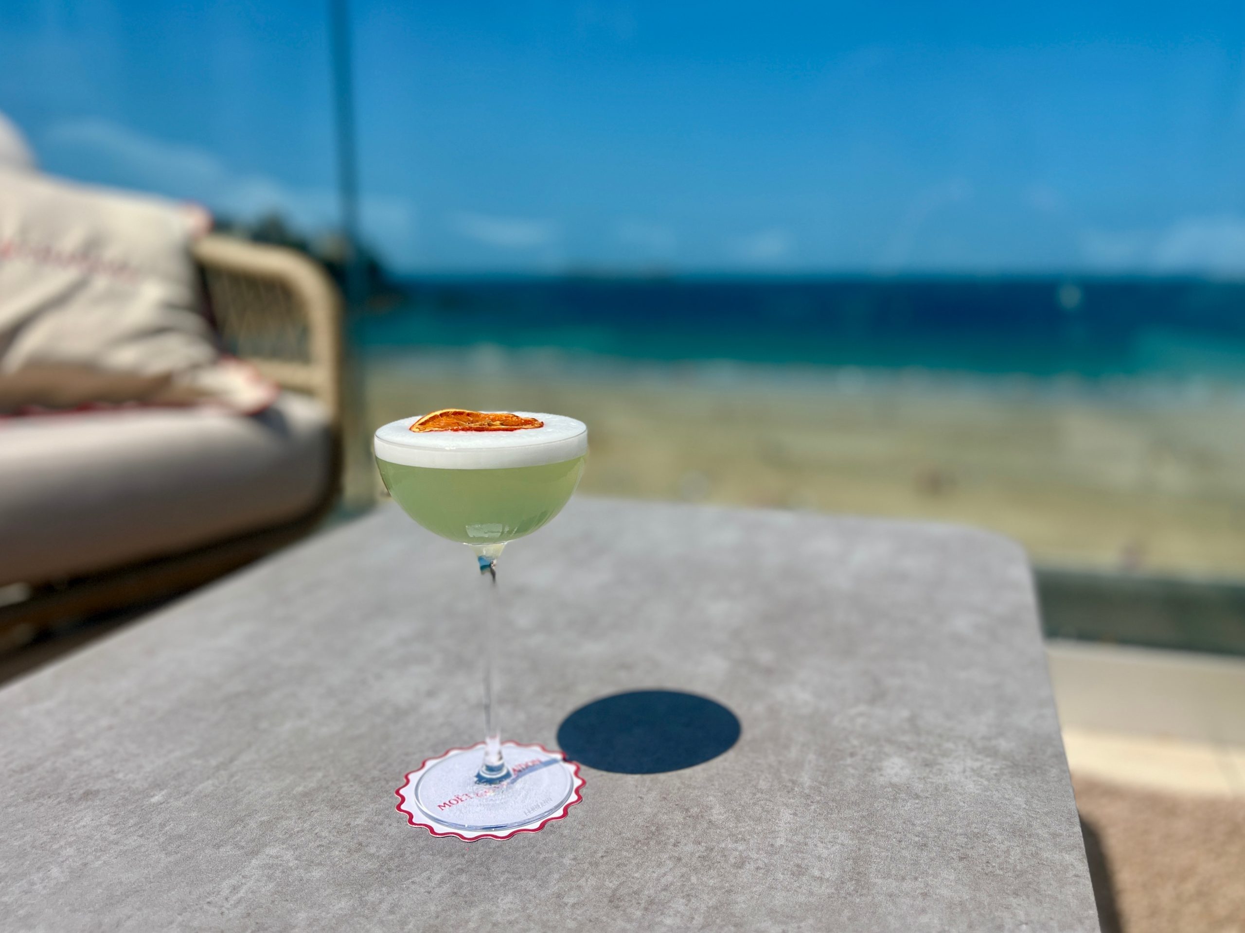 La carte propose des cocktails facturés 12 €.