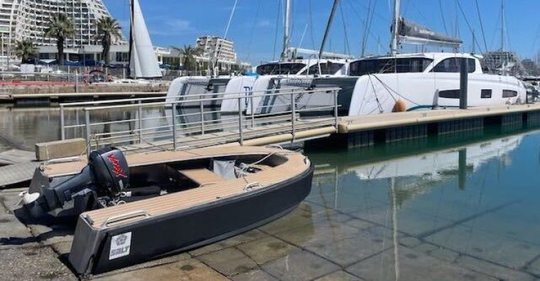 Saltenders fabrique des annexes de bateaux en aluminium 100% recyclables.