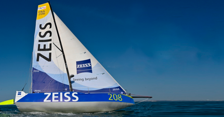 Illustration de l'article SPORT & BUSINESS. « Une histoire de continuité », Zeiss au premier plan de la Route du Rhum 2026