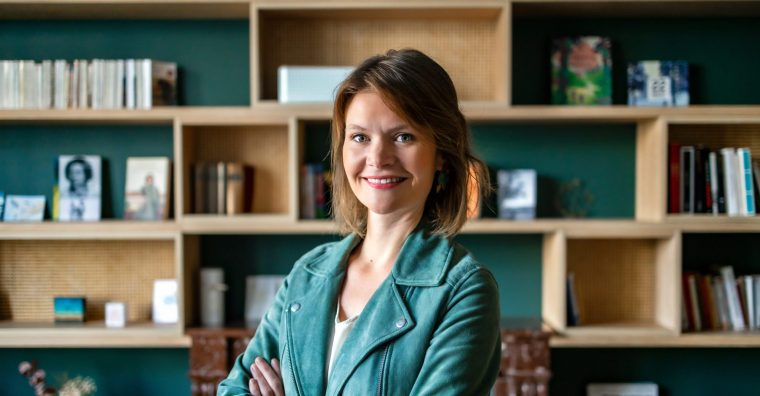 Chloé Blanc, consultante en stratégie et transformation B2B.